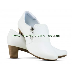 Sapato branco fechado sales masculino