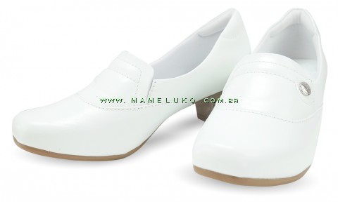 Sapato Branco Feminino 5227 - Branco com Pin Esteto Love