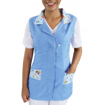 Jaleco Feminino Cavado Detalhes Estampado - Azul Estampa Bichinhos Jaleco Feminino Cavado Detalhes Estampado - Azul Estampa Bichinhos